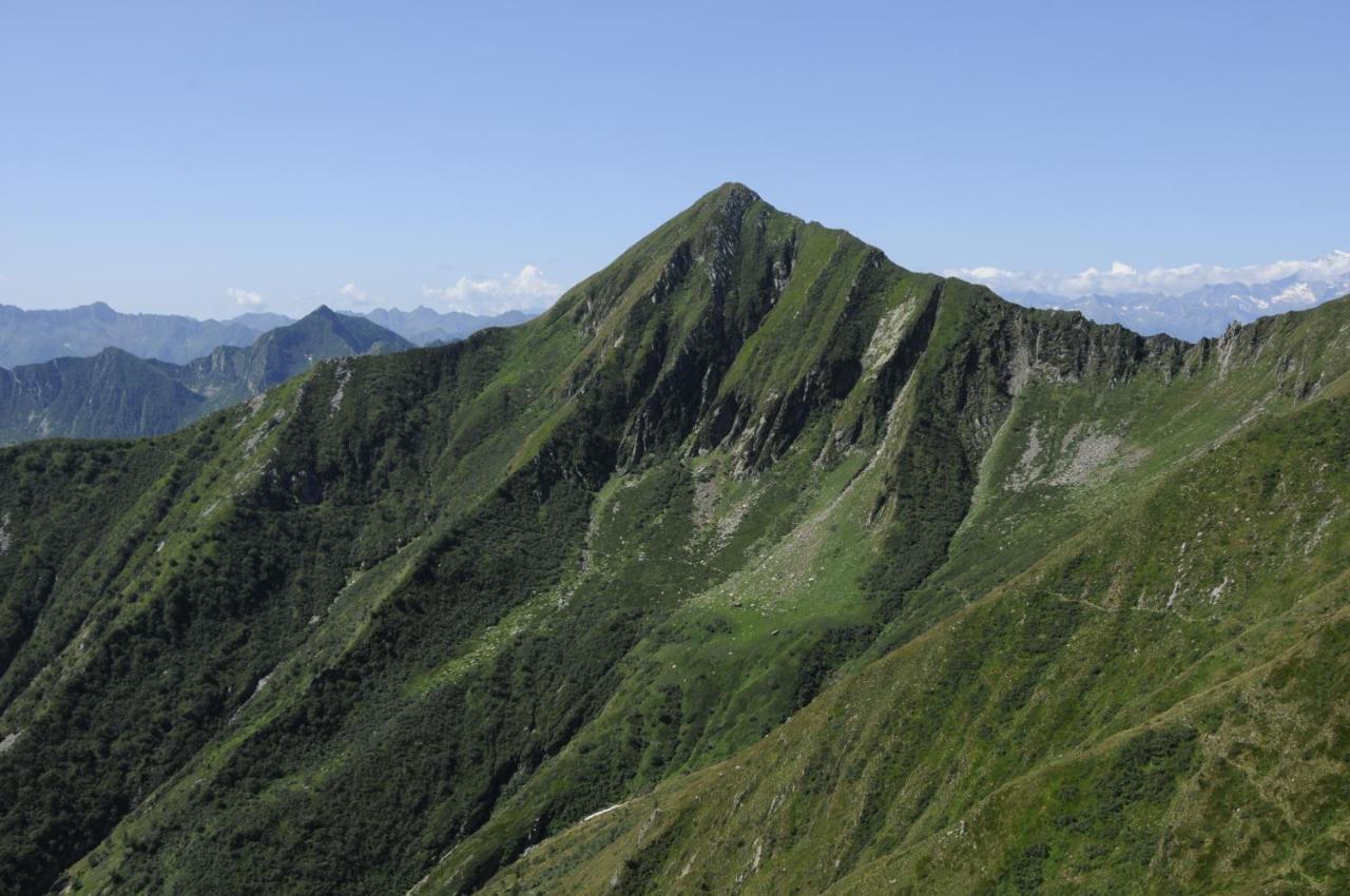 Rifugio Parpinasca Hostel Trontano Екстериор снимка