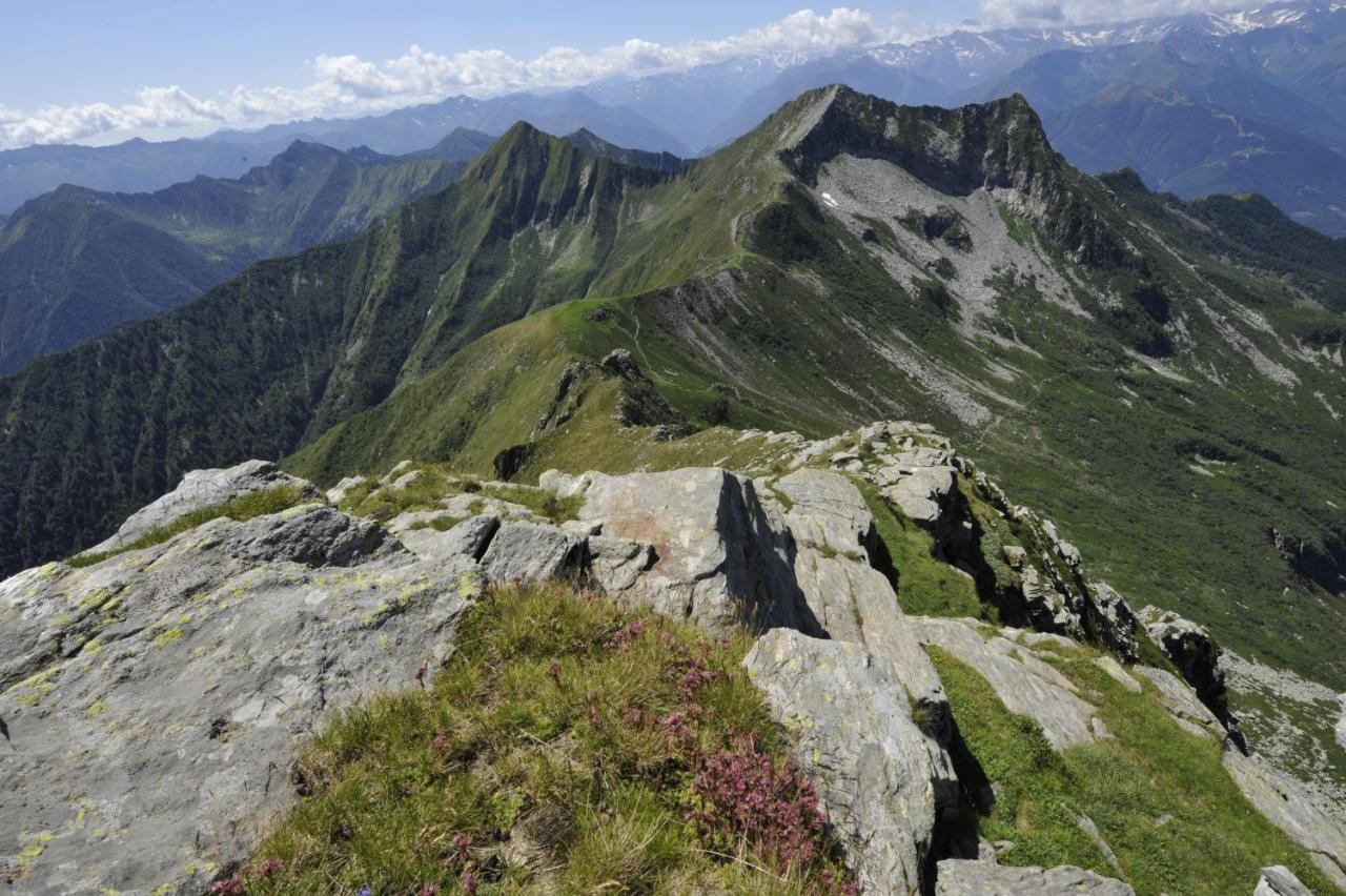 Rifugio Parpinasca Hostel Trontano Екстериор снимка