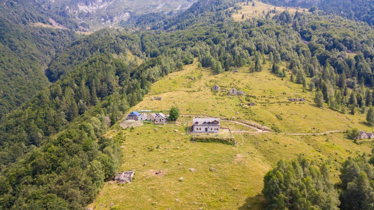 Rifugio Parpinasca Hostel Trontano Екстериор снимка